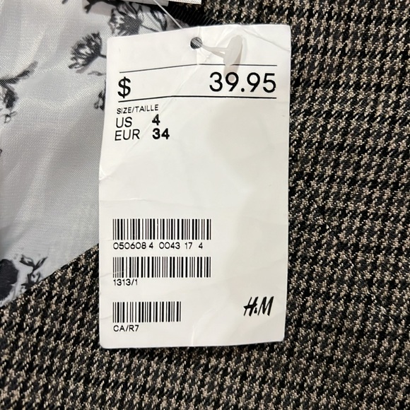 Women’s H&M Dress - Picture 3 of 3